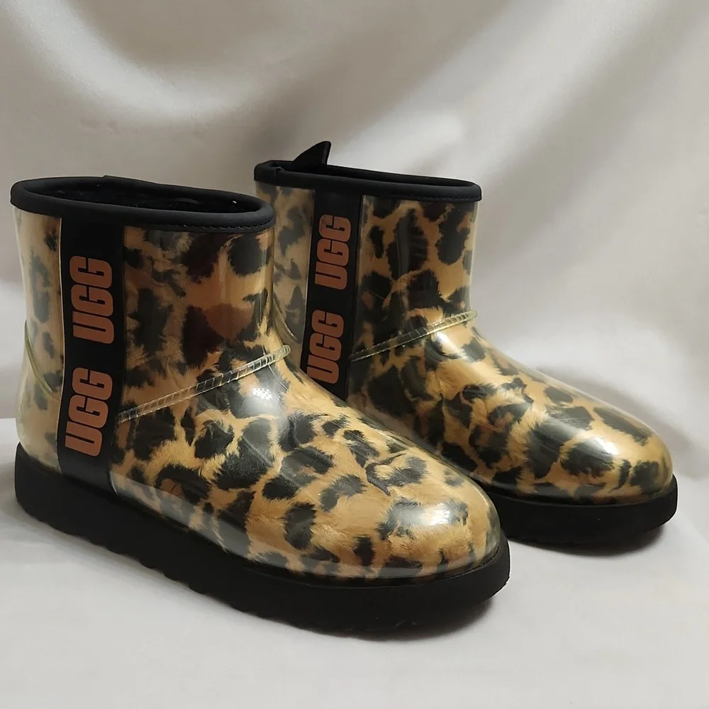 UGG Classic Clear Mini Panther Animal Print Cozy Short Boots (W Size 7)